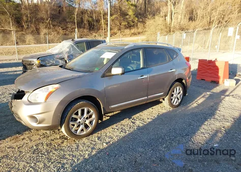 2013 Nissan Rogue Sv W/Sl Pkg z USA, uszkodzony, nr VIN JN8AS5MV4DW106718